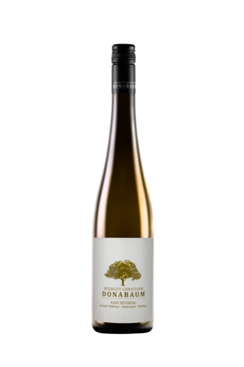 Braune Weinflasche mit beigem Etikett und braunem Logo darauf Gr&uuml;ner Veltliner Federspiel Ried Setzberg